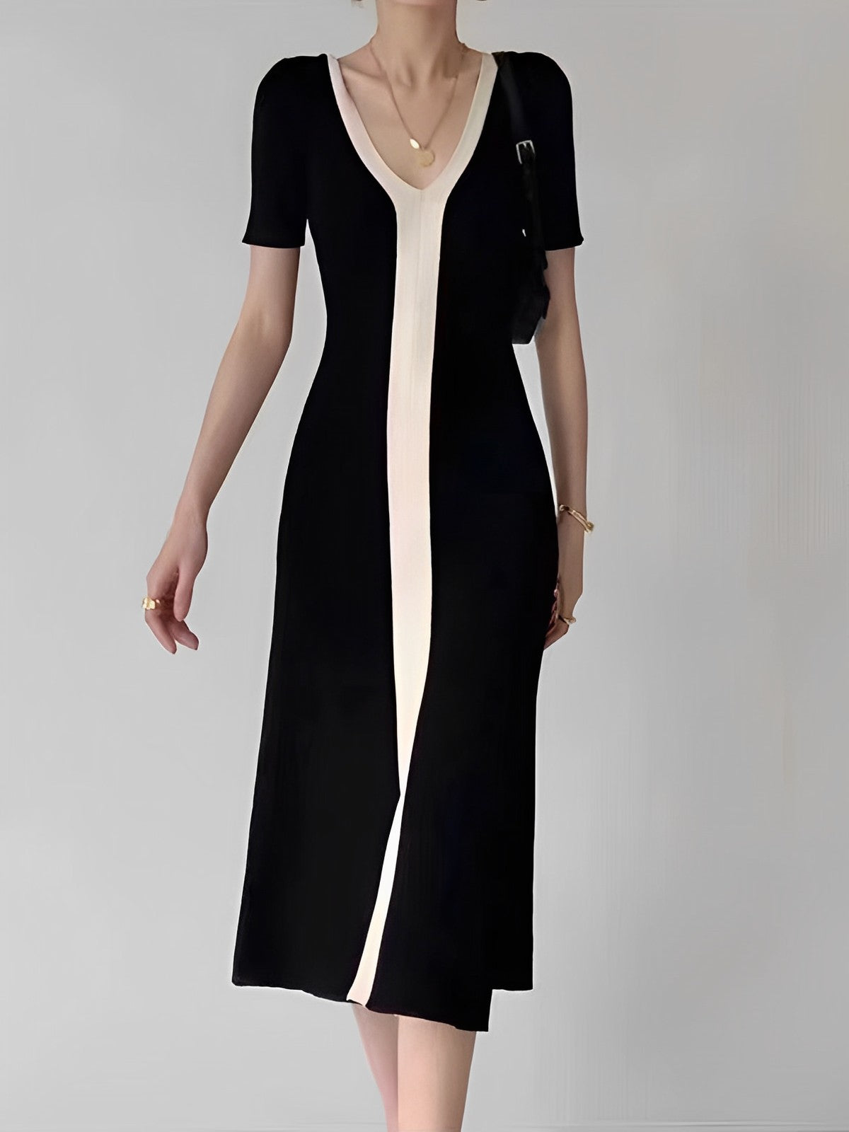 Two tone v-neck knit slit midi dress - Black - XS - Commense Two tone v-neck knit slit midi dress - Black - XS - Commense