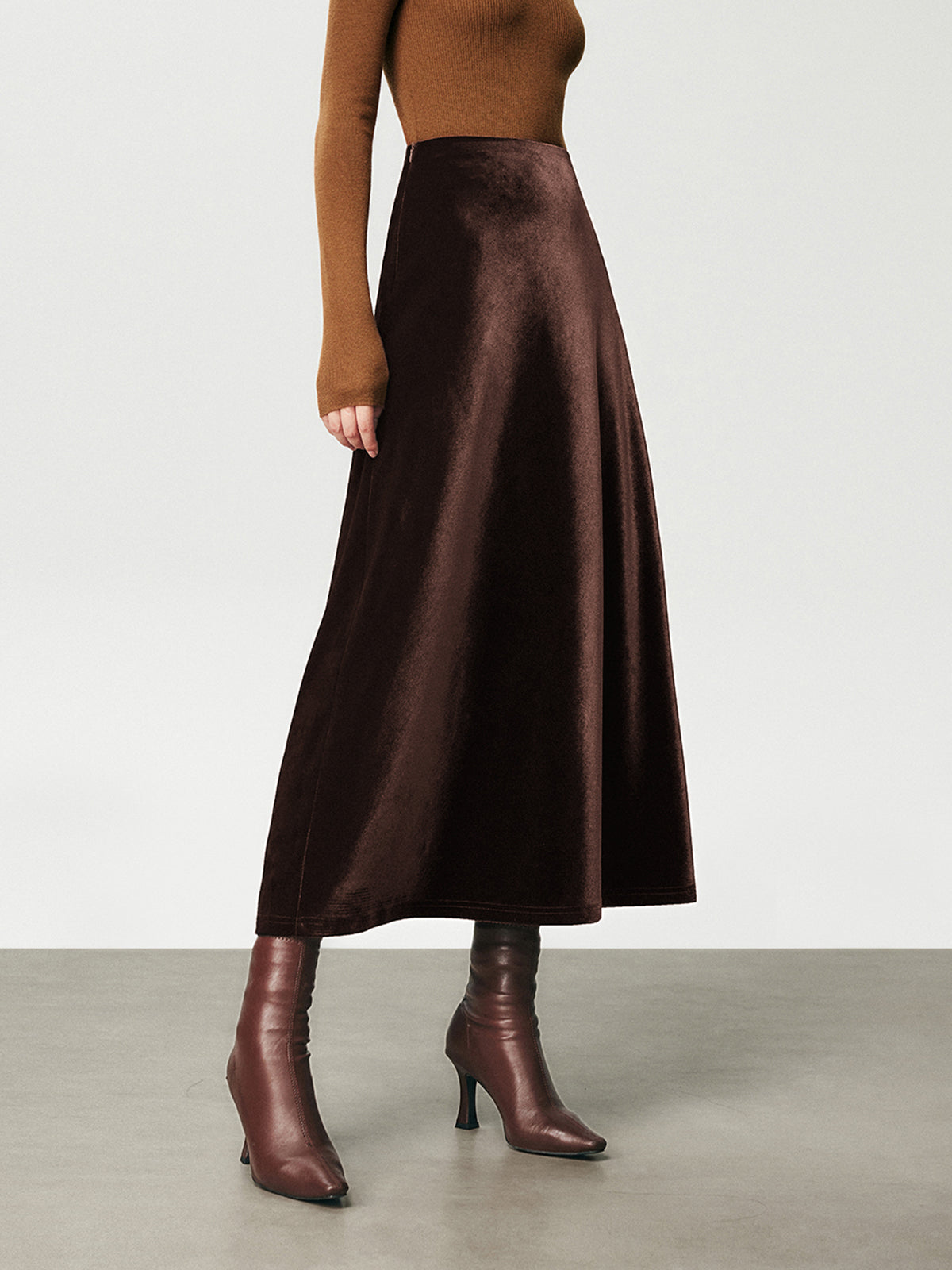 High Waist Velvet Maxi Skirt | COMMENSE