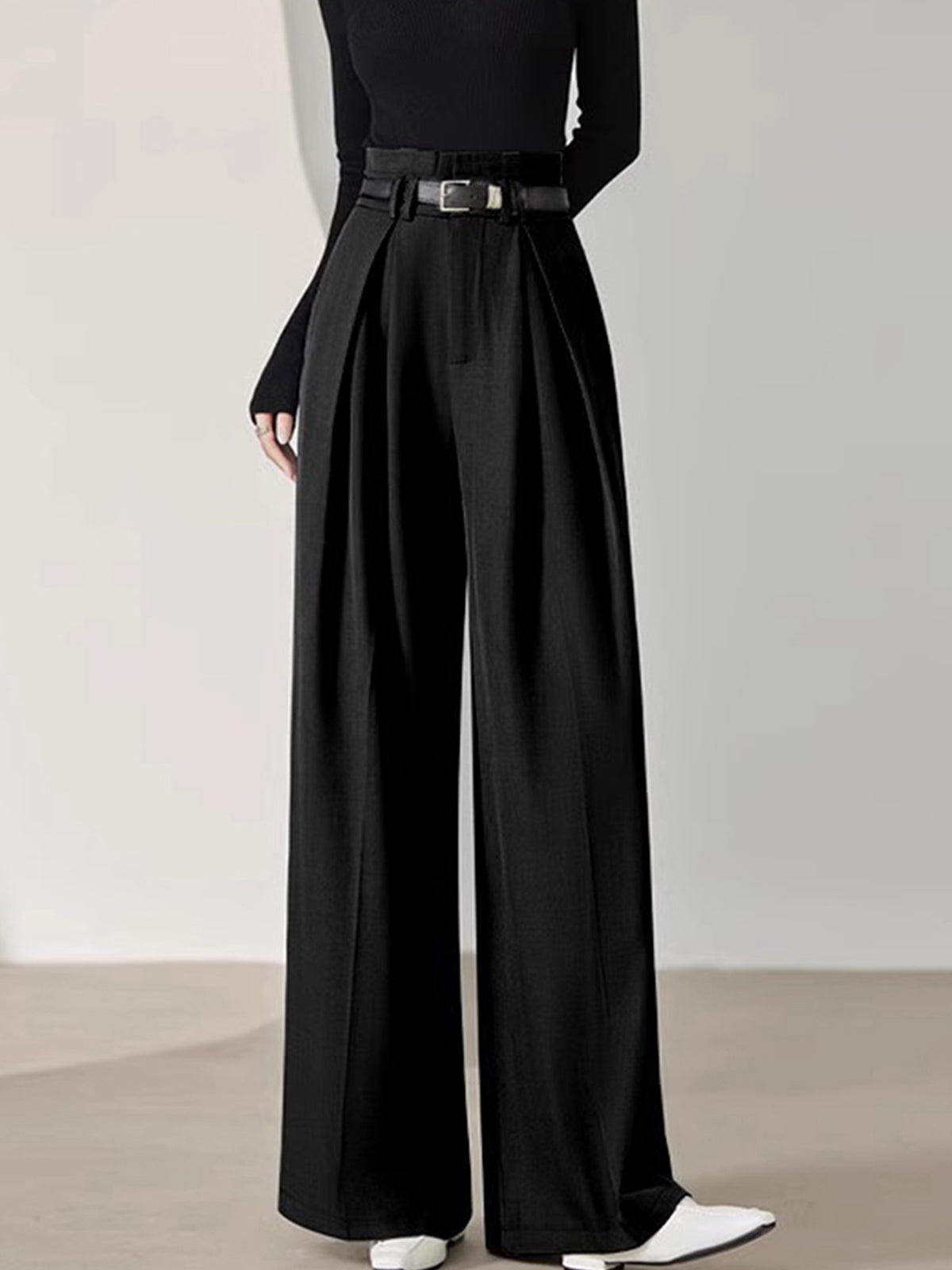 Solid Belted Pleated Wide Leg Pants | COMMENSE