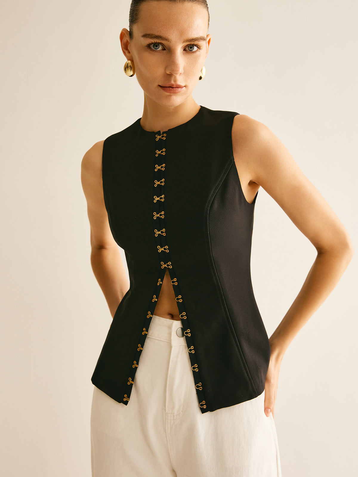 Metal Eyelet Detail Sleeveless Vest