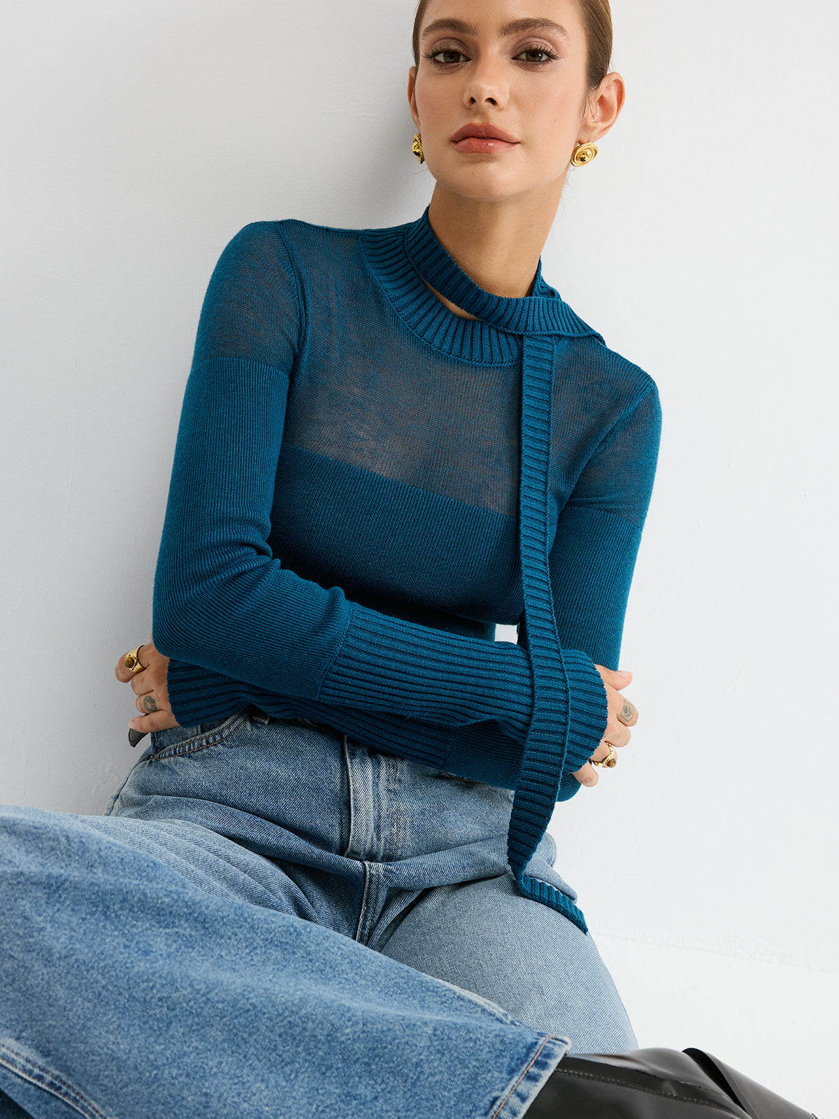 Cut-Out Back Metal Buckle Wool Blend Knit Top main image 1