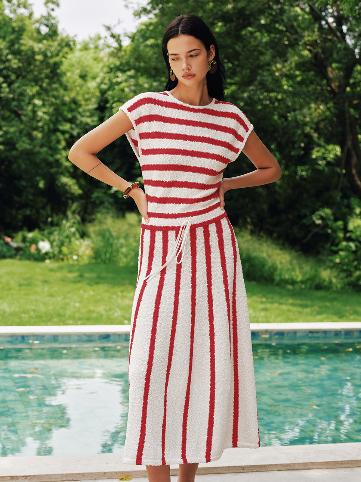 Relaxed striped midi dress for casual spring days