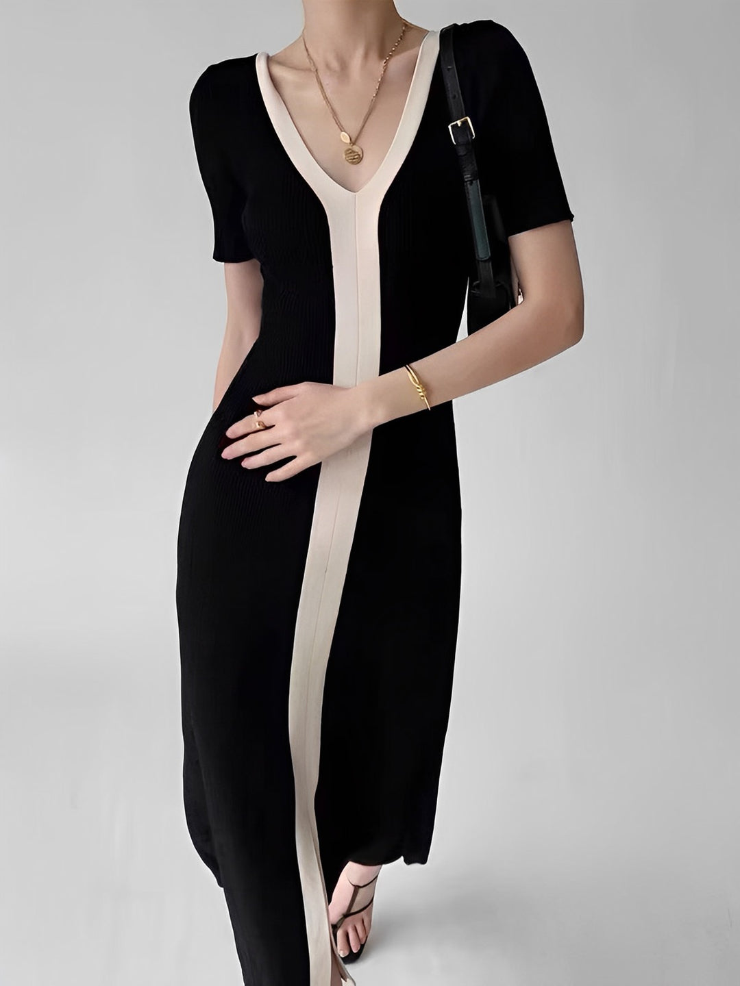 Two Tone V-Neck Knit Slit Midi Dress | COMMENSE