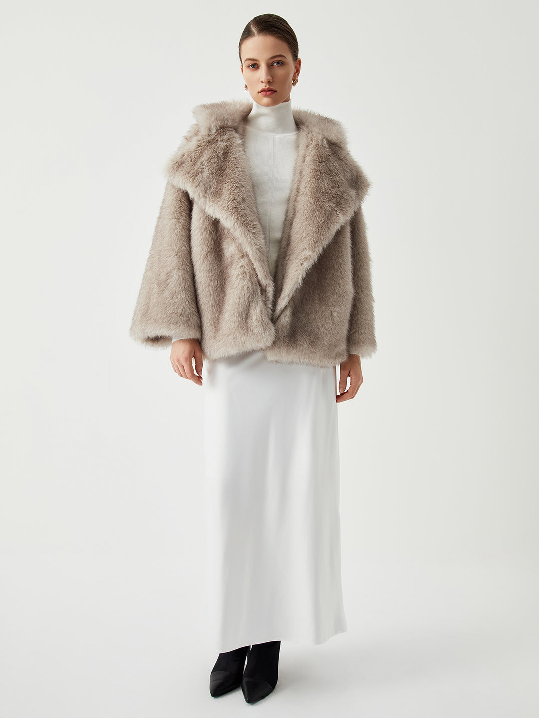 Oversized Collared Faux Fur Coat – COMMENSE