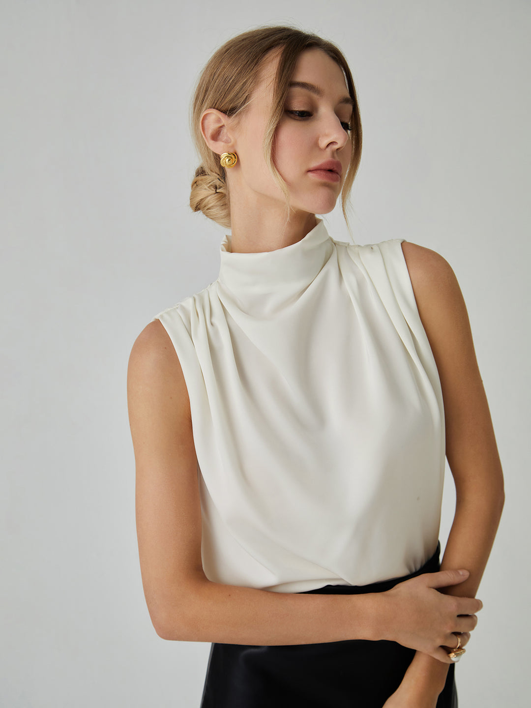 Pleated High Neck Sleeveless Blouse – COMMENSE