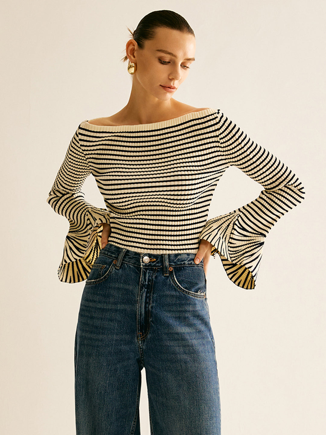 トップス kssm Striped Ruffle-Sleeve Knit Top | COMMENSE