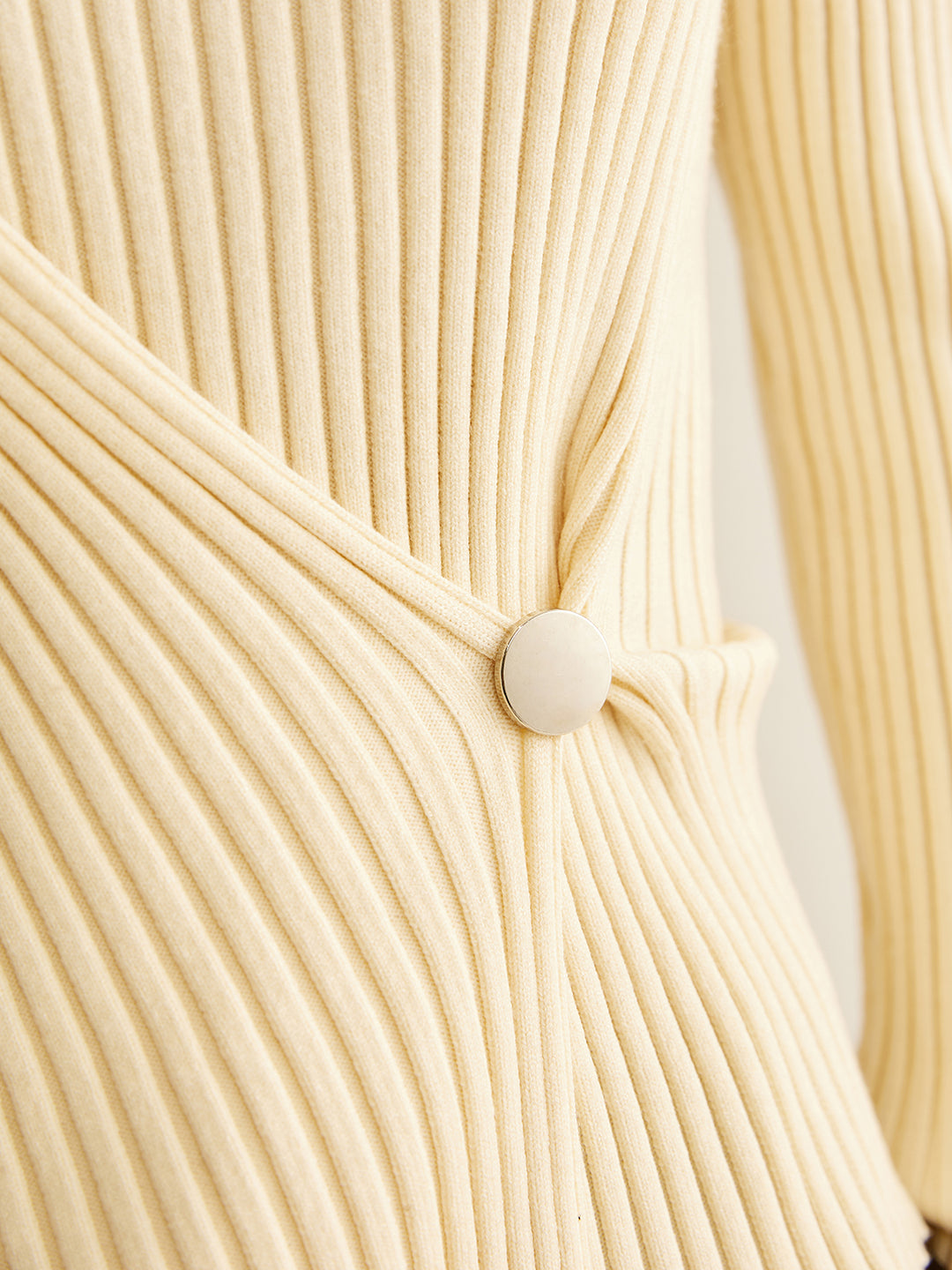 Mock-Neck Ribbed Cinched Sweater | COMMENSE