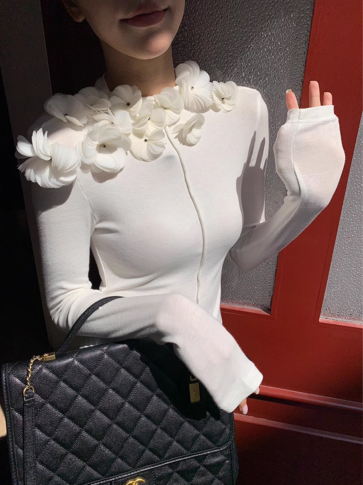 Floral Embroiled Piping Blouse | COMMENSE