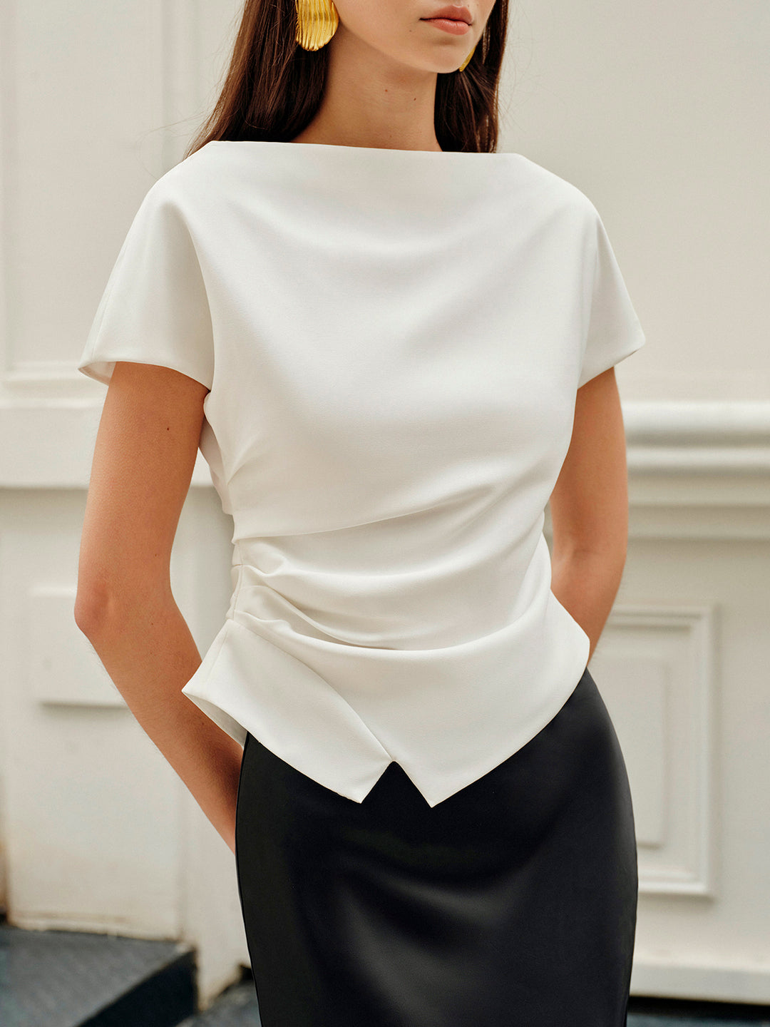 Asymmetric Hem Ruched T-Shirt | COMMENSE