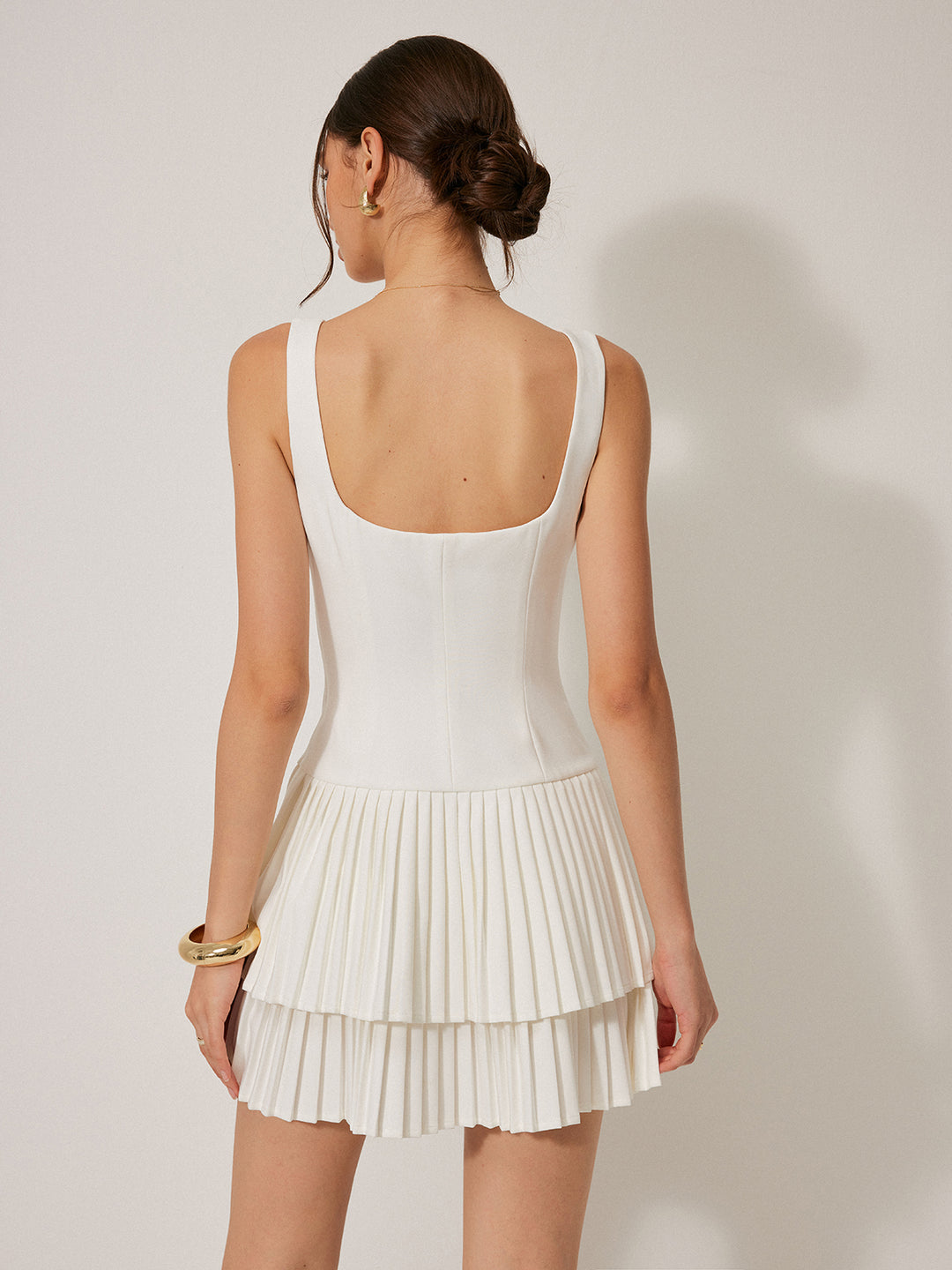 Dunst ♥ SQUARE-NECK SLEEVELESS DRESS/ 追跡付 Square Neck Pleated Dress – COMMENSE