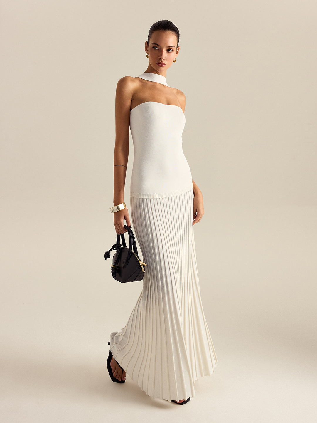Halterneck Pleated Maxi Dress | COMMENSE