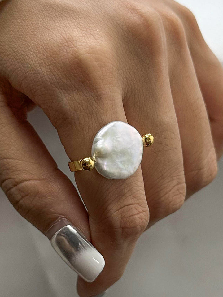 Reversible Baroque Pearl Ring COMMENSE