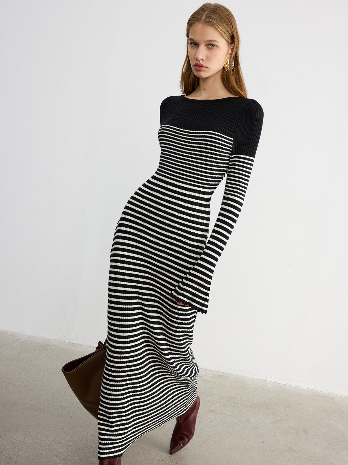 chinese dress ladies Flared Sleeve Color-Block Striped Knit Maxi Dress - BlackAndWhite