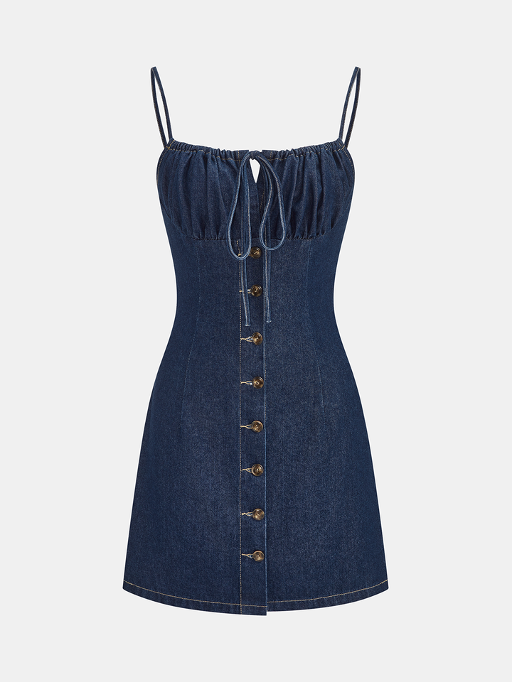commonry denim dress Turn heads in our Khloe dress, reimagined in a new light wash denim. Available in-store and online now. #commonry #denimdress #plussizedress #sizeinclusivedenim #springdress
