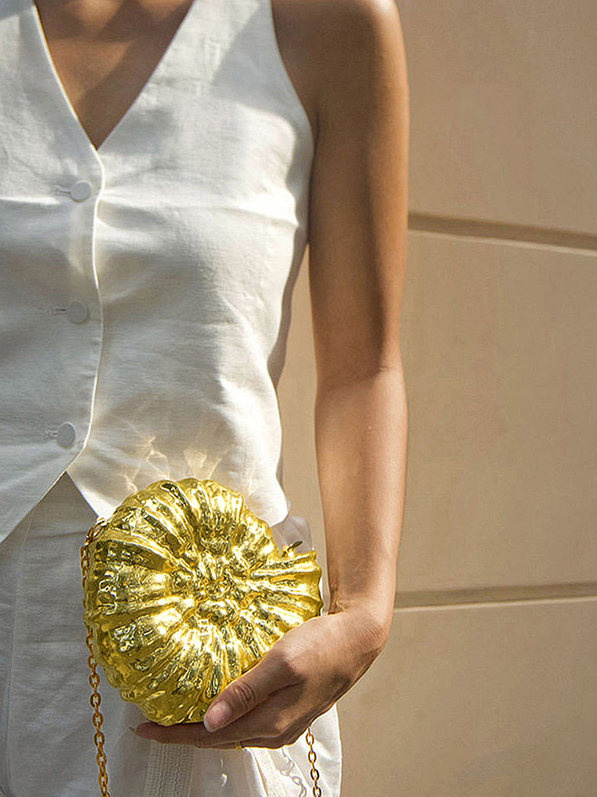Conch Shell Shaped Clutch Bag | COMMENSE